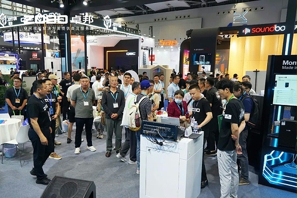 12人潮涌动，新品闪耀!ZOBO卓邦广州展首日引爆行业焦点