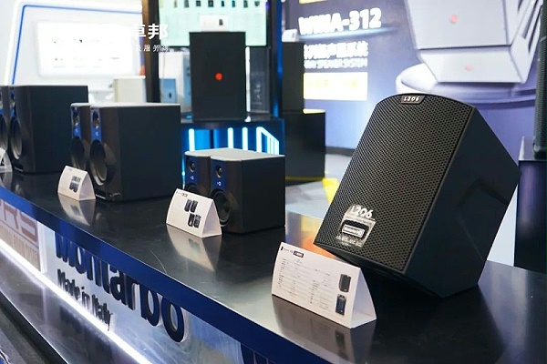 15人潮涌动，新品闪耀!ZOBO卓邦广州展首日引爆行业焦点