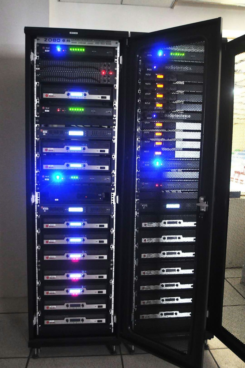 音响系统，扬声器，功放，音响设备，前级功放，后级功放