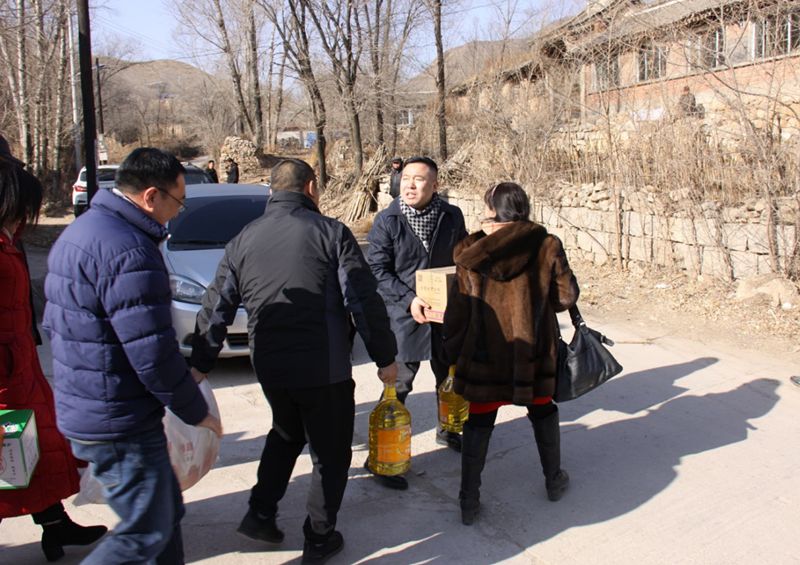 6爱照涞源，ZOBO卓邦党支部寒冬送暖扶贫活动