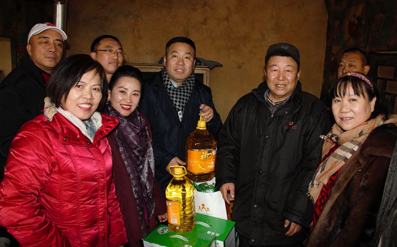 8爱照涞源，ZOBO卓邦党支部寒冬送暖扶贫活动